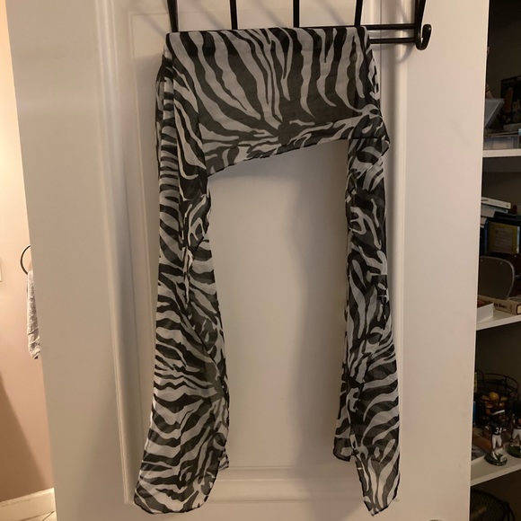 Zebra print scarf NWT - Picture 1 of 7